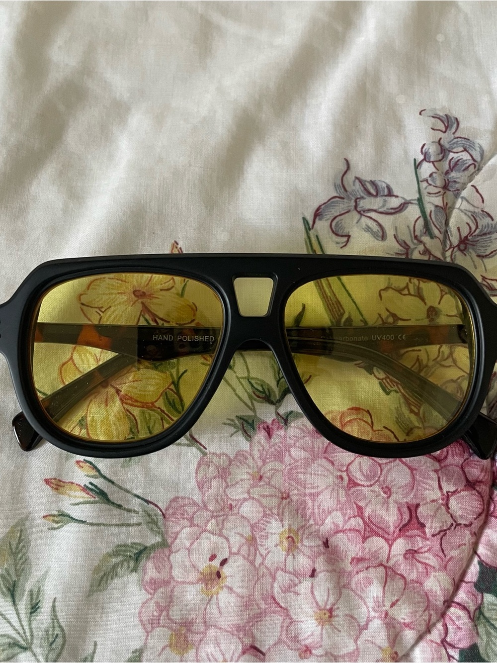 tortoise frame yellow lens sunglasses